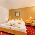 Hotel Alpen Wohlfuehlhotel Doerflwirt