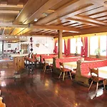 Alpen Wohlfuehlhotel Doerflwirt 4* Hainzenberg