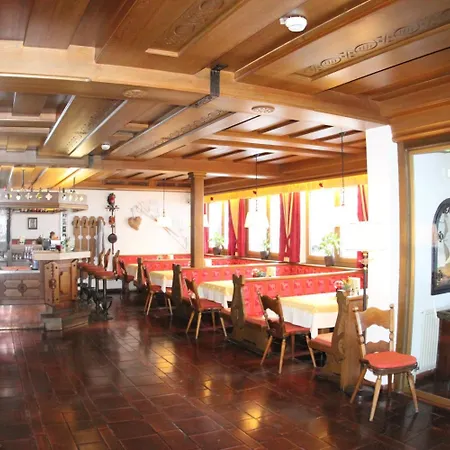 Otel Alpen Wohlfuehlhotel Doerflwirt Hainzenberg