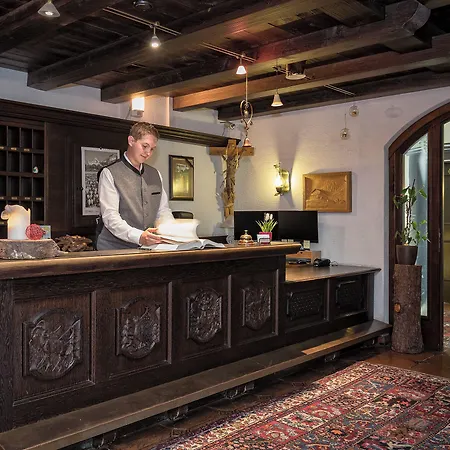 Alpen Wohlfuehlhotel Doerflwirt فندق