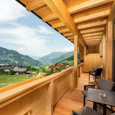 Alpen Wohlfuehlhotel Doerflwirt 4* هينزنبرغ