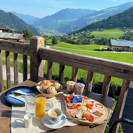 فندق Alpen Wohlfuehlhotel Doerflwirt 4*