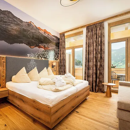 Alpen Wohlfuehlhotel Doerflwirt فندق هينزنبرغ