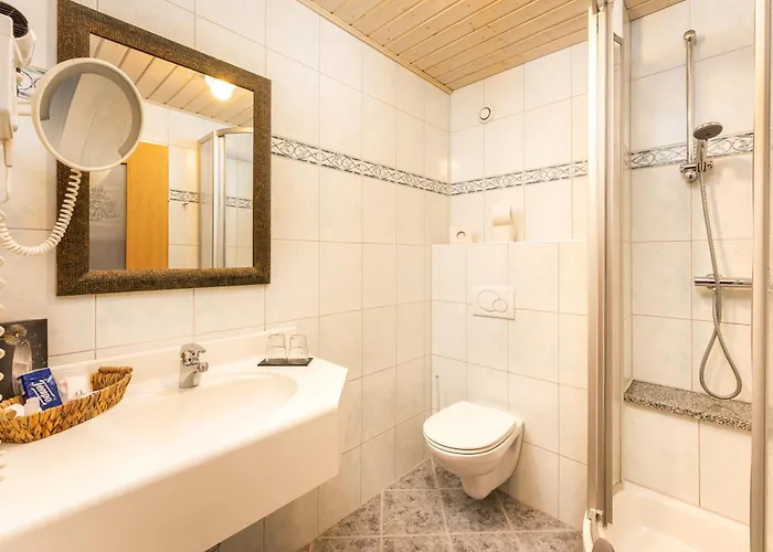 Alpen Wohlfuehlhotel Doerflwirt 4* 하이젠베르크