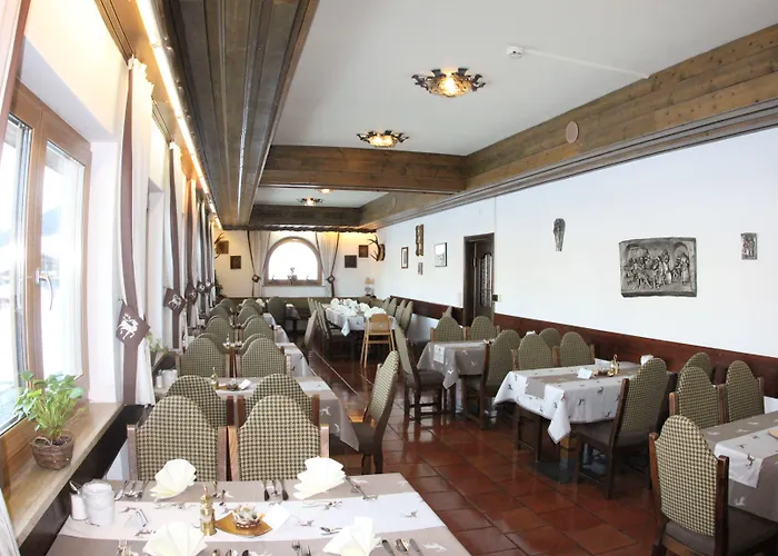 Alpen Wohlfuehlhotel Doerflwirt 호텔