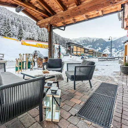 Alpen Wohlfuehlhotel Doerflwirt 4* Hainzenberg