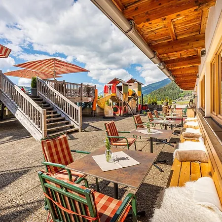 Hotel Alpen Wohlfuehlhotel Doerflwirt 4*