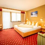 Hotel Alpen Wohlfuehlhotel Doerflwirt Hainzenberg