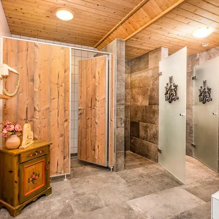 Alpen Wohlfuehlhotel Doerflwirt 4* Hainzenberg